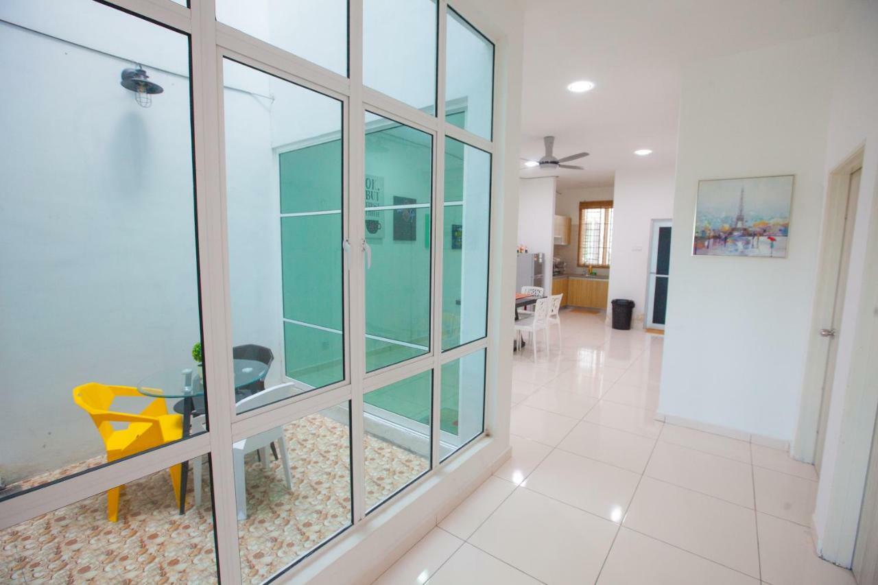 Villa The Only Sea View In Town Kuah Exterior foto